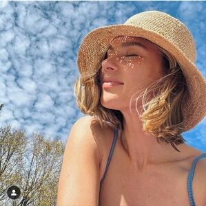 New Wyeth Aden Hand Crocheted 100% Raffia Straw Natural Bucket Hat One Size NWT